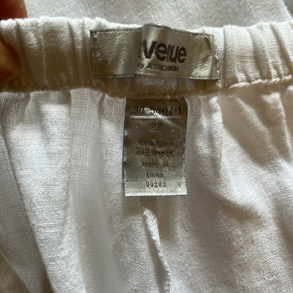 Avenue by Jessica London - Picture 8 of 11